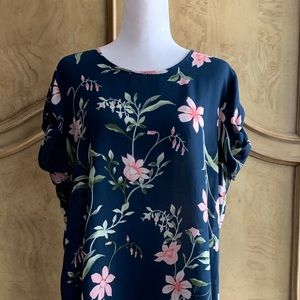 Counterparts blue floral top